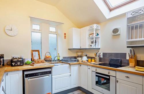Llwyngwril House | 2 Bed in Aberdovey 53792