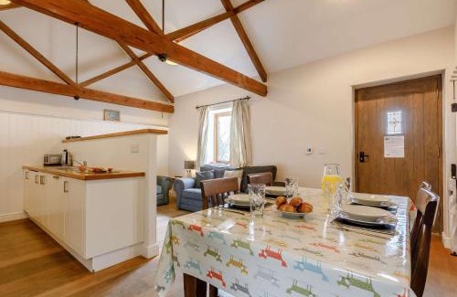Kingswear House | 2 Bed in Barnstaple 09091
