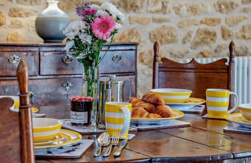 Beaminster House | 2 Bed in Beaminster 94406