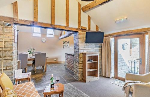 Ardens Grafton House | 2 Bed in Bidford-on-Avon 94332