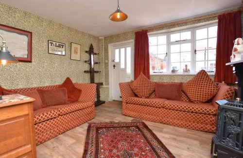 Boston House | 2 Bed in Boston 90123