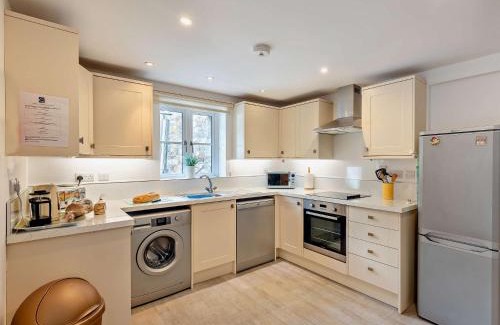 Arthog House | 2 Bed in Fairbourne 43105