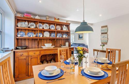 Arthog House | 2 Bed in Fairbourne 43105