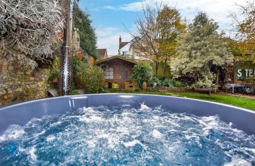 Leigh upon Mendip House | 2 Bed in Frome 89168