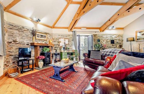 Liskeard House | 2 Bed in Looe TRERO