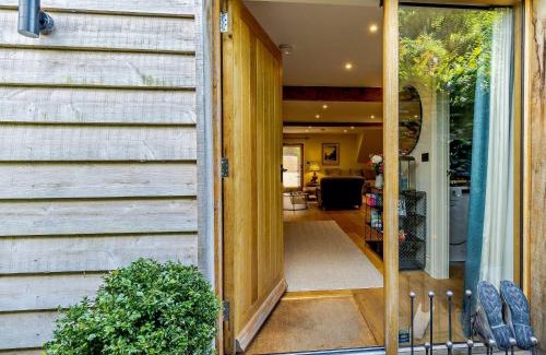 Hereford House | 2 Bed in Madley 82095