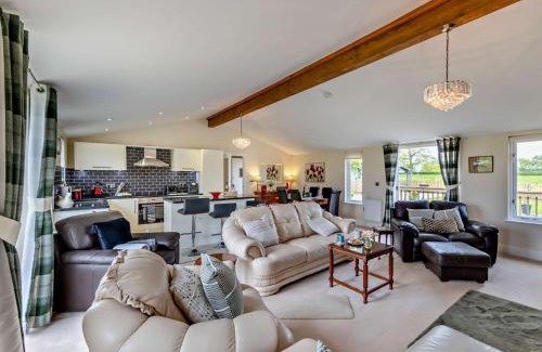 Crewe House | 2 Bed in Nantwich 93266