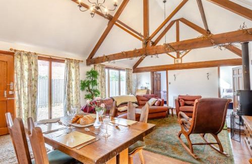 Saxilby House | 2 Bed in Saxilby 93058