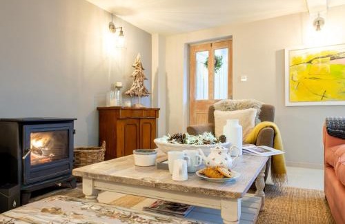 Quedgeley House | 2 Bed in Stratford upon Avon 77617