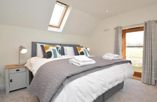 Tansley House | 2 Bed in Tansley 78219