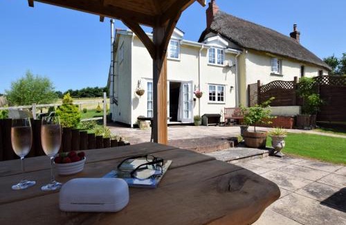 Crediton House | 2 Bed in Tiverton 51275