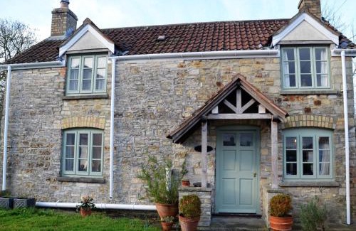Wedmore House | 2 Bed in Wedmore 53989