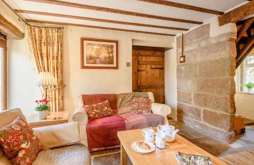 Winster House | 2 Bed in Winster PK885