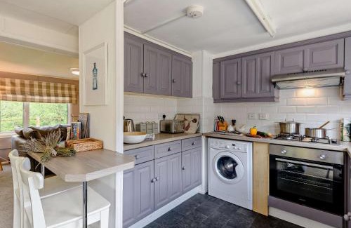 New Forest District House | 2 Bed in Woodgreen 82875