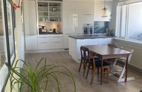 Haaleiti Apartment | 2 bed-Sleeps 5-Balcony-Parking-City Centre