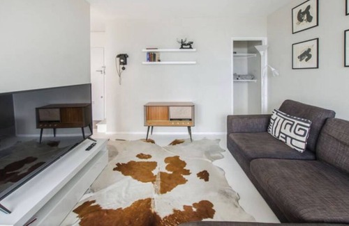 Elephant and Castle Apartment | 2 bed Zone1 Apt slps 5/6 400 mps wifi- roof terrace view of Big Ben