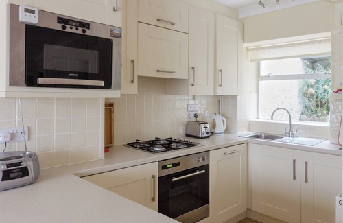 Dartmouth Cottage | 2 bedroom accommodation in Newcomen Road & Southtown