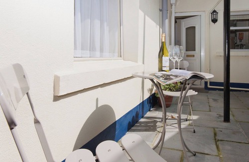 Dartmouth Cottage | 2 bedroom accommodation in Newcomen Road & Southtown