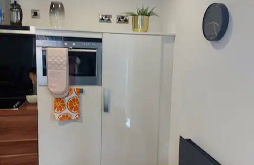 Sheffield Apartment | 2-bedroom apartment with modern amenities, Sheffield, SY. Business travel, WiFi!
