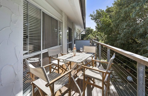 Point Lookout Apartment | 2 bedroom 1 bathroom unit in small complex close to several beaches