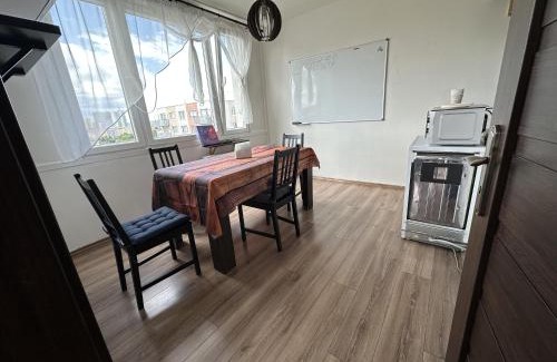 Michle Apartment | 2 bedroom, 10 mins from center, top floor, balcony with view, high-speed Internet, coffee