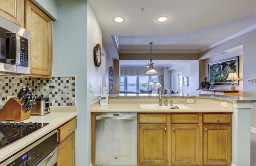 Shelter Cove Villa | 2 Bedroom/2.5 Bathroom Updated, Bright Villa in Gated Complex - Harbour Views