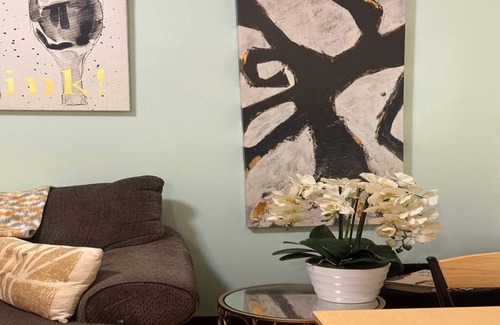 Downtown Pittsburgh Apartment | 2 Bedroom 2 Bath Apartment | Heart of Downtown PIT