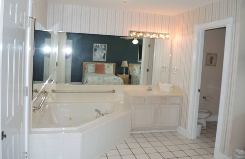 Calabash Villa | 2 Bedroom/ 2 Bath Condo within walking distance to food, golf, and the Pool!