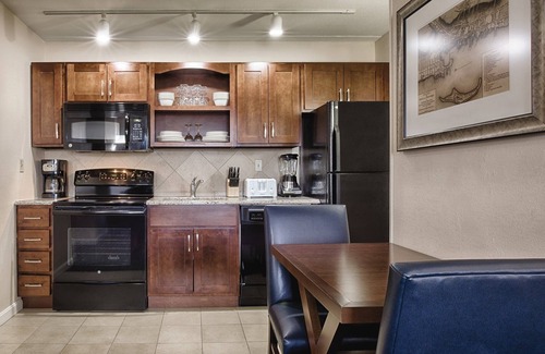 The Point Condo | 2 Bedroom 2 Bath Condo Right on the Wharf-Beautiful! Walk to Town!