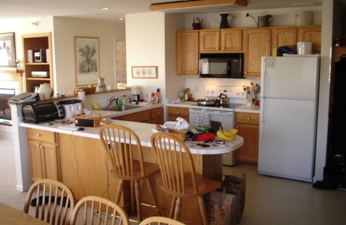 Jeffersonville Resort | 2 Bedroom 2 bath in Wyndham Smugglers’ Notch Resort Village. Ski in-out