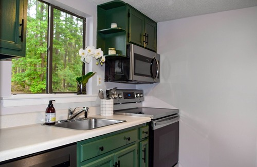 Pinehurst Apartment | 2 bedroom/2 bath with pool access