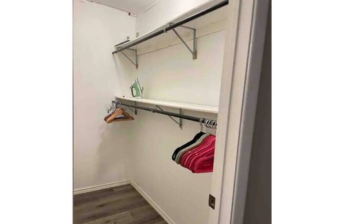 Fairview House | 2-bedroom 2-bathroom Guest House @Sunshine Ranch