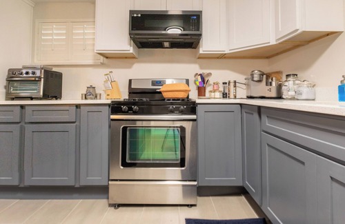 El Paso Apartment | 2-Bedroom-5 Points Central apartment only a couple blocks from restaurants