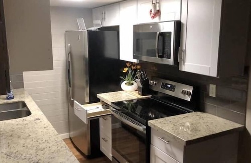 Scottsdale Estates Ten Apartment | 2 Bedroom 678322 by Houzlet