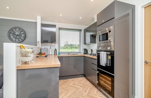 Shepton Mallet Ski Chalet | 2 bedroom accommodation in Midsomer House, East Compton