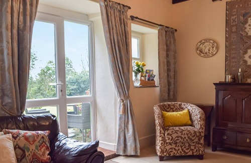 Whitland Cottage | 2 bedroom accommodation in Henllan-Amgoed