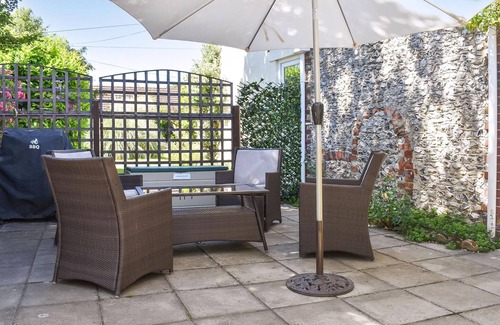 Clanfield Cottage | 2 bedroom accommodation in Clanfield, near Petersfield