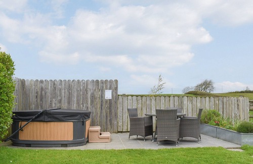 Widemouth Bay Cottage | 2 bedroom accommodation in Marhamchurch, near Bude