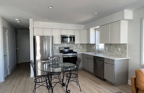 North Beach Haven Apartment | 2 bedroom accommodation in Brighton Beach