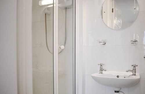 Torquay Cottage | 2 bedroom accommodation in Near Torquay