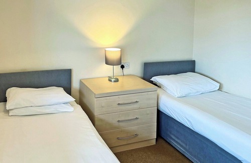 Oulton Broad House | 2 bedroom accommodation in Oulton Broad