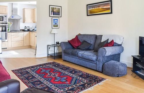 Leatherhead Cottage | 2 bedroom accommodation in Leatherhead, near Surrey