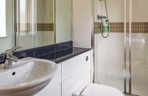 Leatherhead Cottage | 2 bedroom accommodation in Leatherhead, near Surrey