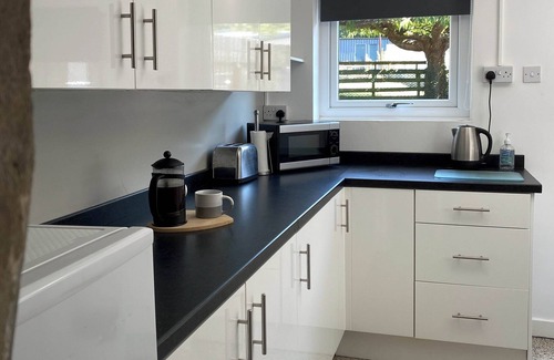Clynnogfawr Cottage | 2 bedroom accommodation in Clynnog-Fawr, near Criccieth