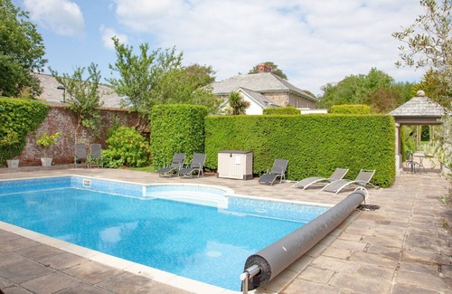 Holsworthy Cottage | 2 bedroom accommodation in Bridgerule, near Bude