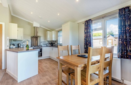 Upper Battlefield Ski Chalet | 2 bedroom accommodation in Shrewsbury