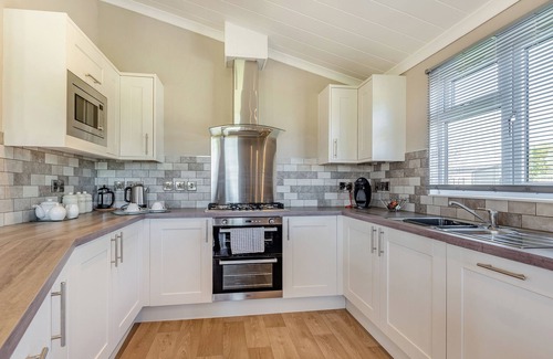 Upper Battlefield Ski Chalet | 2 bedroom accommodation in Shrewsbury