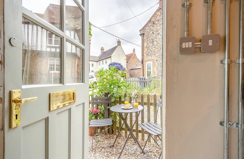 Little Walsingham Cottage | 2 bedroom accommodation in Walsingham, Wells-next-the-Sea