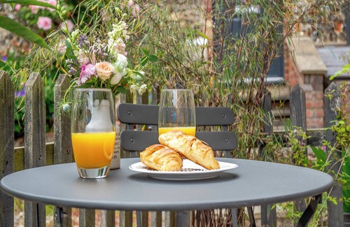 Little Walsingham Cottage | 2 bedroom accommodation in Walsingham, Wells-next-the-Sea