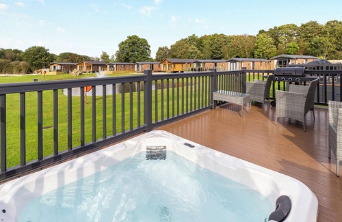 Congleton Ski Chalet | 2 bedroom accommodation in Eaton, Congleton